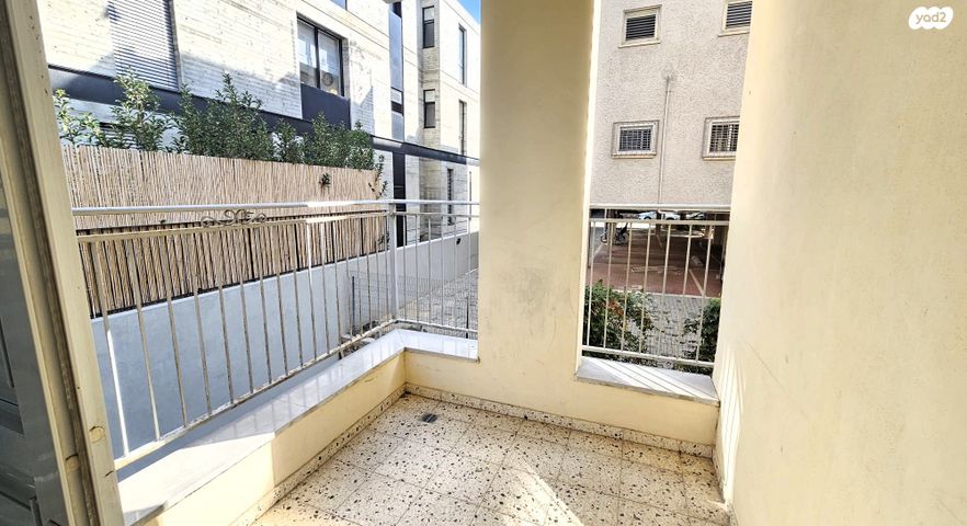 דירה, קרית יערים, רמת השרון