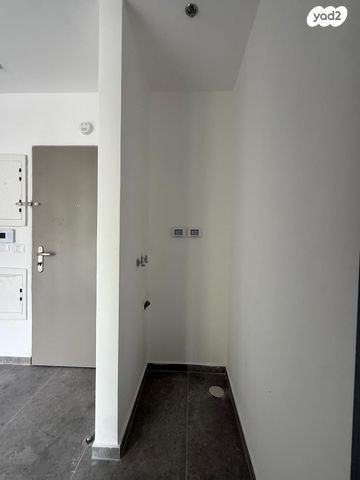 דירה, הרב יצחק ידידיה פרנקל 67, נווה שאנן, תל אביב יפו