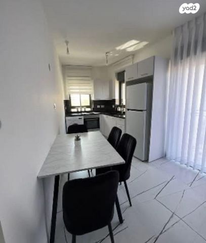 גג/ פנטהאוז, אליהו מני, ירושלים