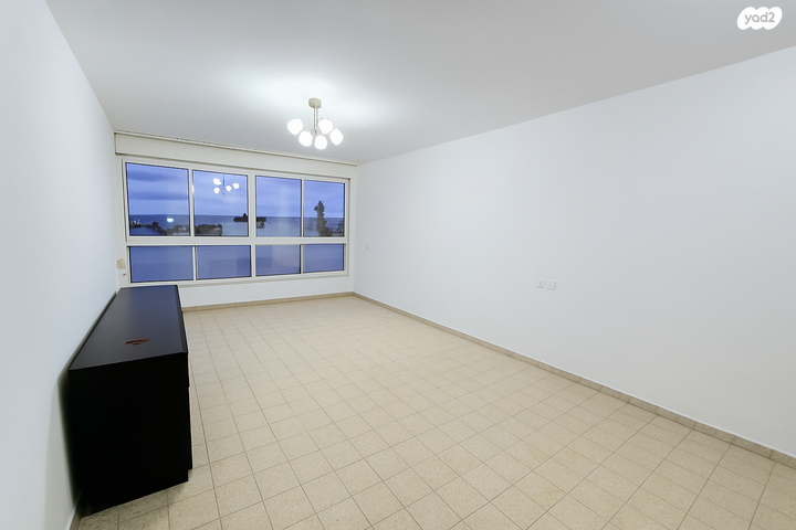 דירה, הרב קוק 27, שכונה ותיקה - מרכז העיר, מעלות תרשיחא