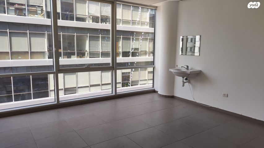 קליניקות, הברזל, עתידים, אזור התעסוקה רמת החייל, תל אביב יפו