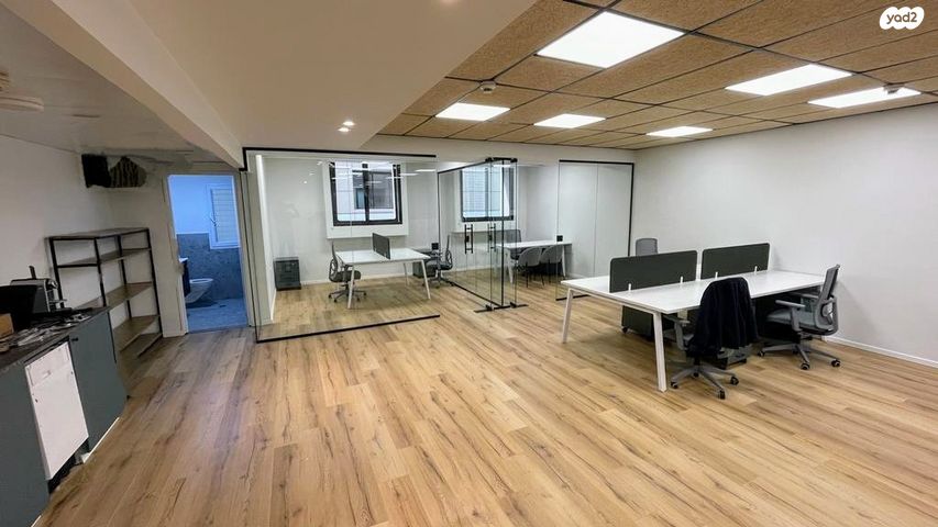 משרדים, יגאל אלון, נחלת יצחק, תל אביב יפו