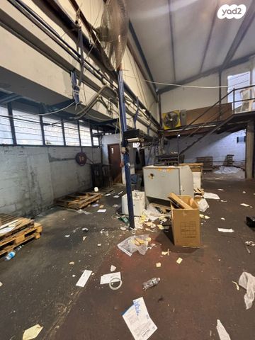 מחסנים, הנס מולר, אזור תעשיה קרית ביאליק, אזור תעשיה צור שלום, קרית ביאליק