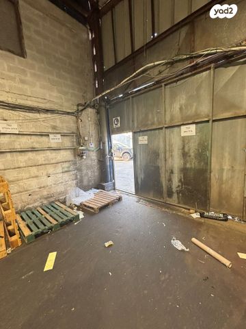 מחסנים, הנס מולר, אזור תעשיה קרית ביאליק, אזור תעשיה צור שלום, קרית ביאליק