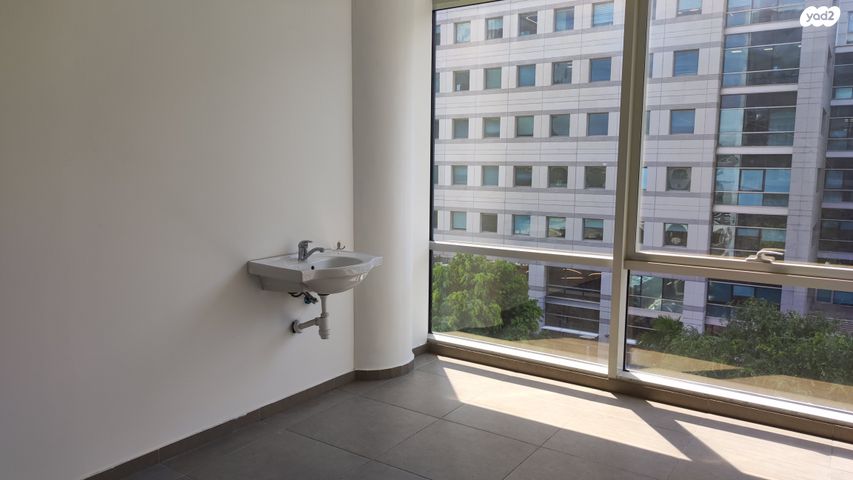 קליניקות, הברזל, עתידים, אזור התעסוקה רמת החייל, תל אביב יפו