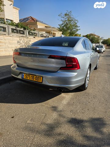 וולוו S90