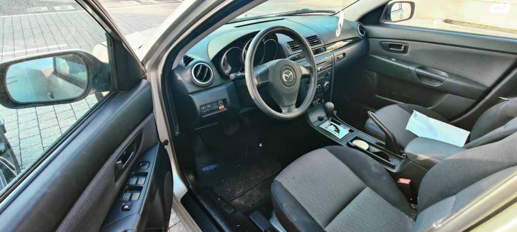 מודעת רכב מאזדה 3