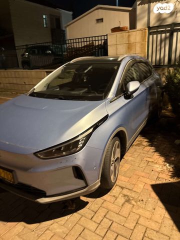 מודעת רכב ג׳ילי Geometry C