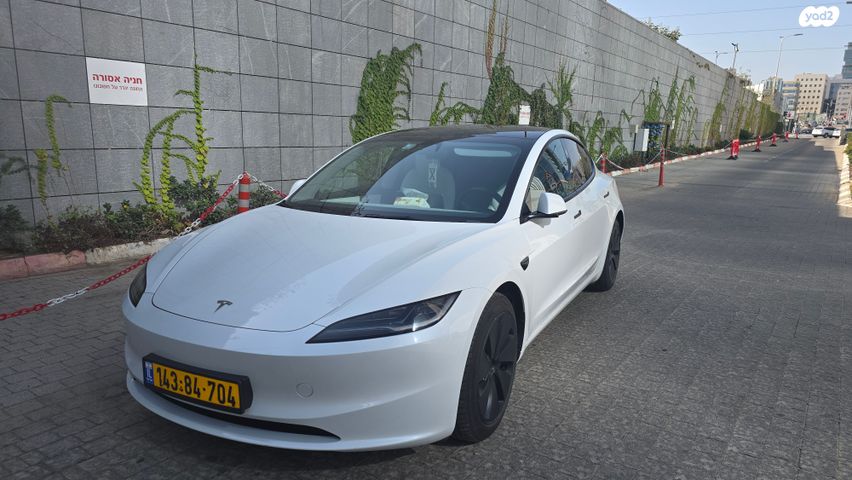 טסלה מודל 3