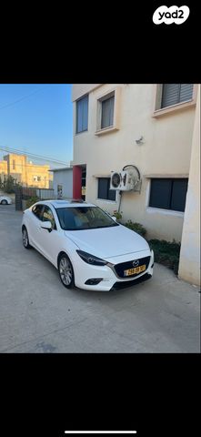 מודעת רכב מאזדה 3