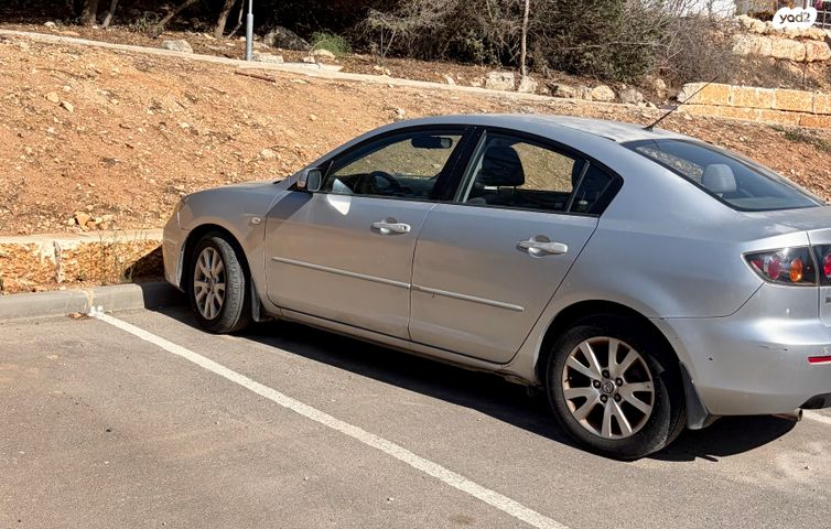 מודעת רכב מאזדה 3