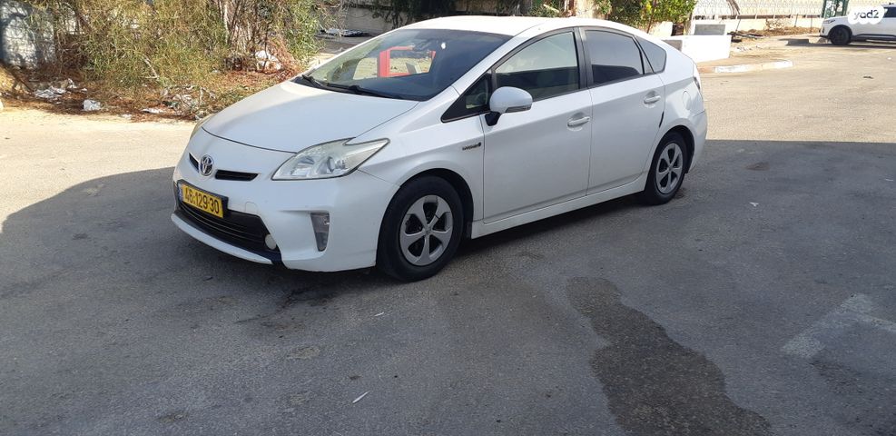 מודעת רכב טויוטה פריוס