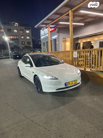 מודעת רכב טסלה מודל 3