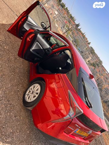 טויוטה פריוס