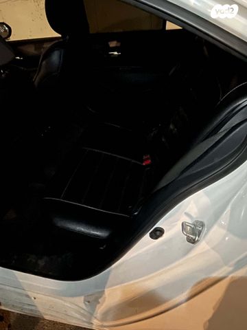 מודעת רכב טויוטה קורולה