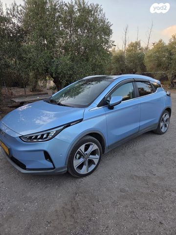 מודעת רכב ג׳ילי Geometry C