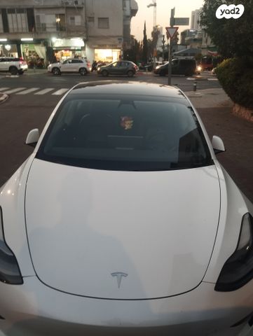 מודעת רכב טסלה מודל 3