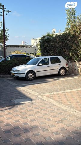 גולף Comfortline אוט׳ בנזין האצ'בק 5 דל 2.0 (115 כ״ס)