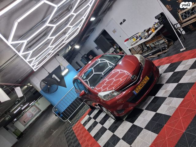 טויוטה יאריס