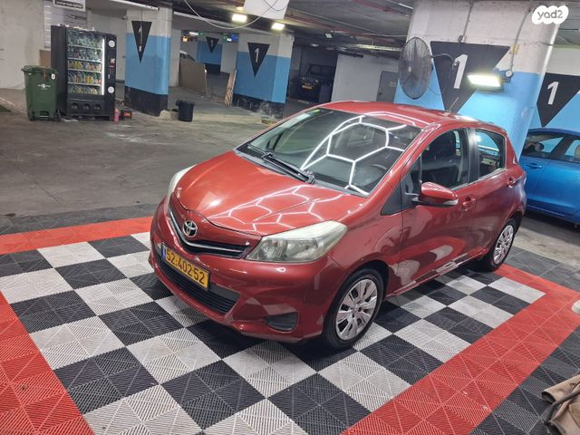 טויוטה יאריס