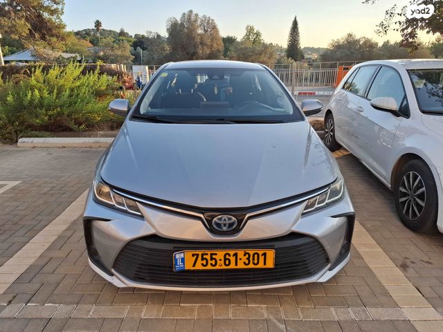 מודעת רכב טויוטה קורולה