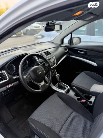 סוזוקי קרוסאובר