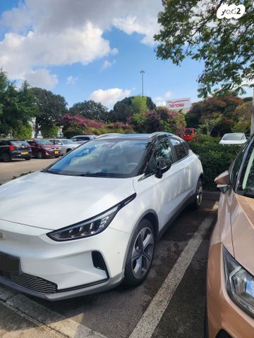 מודעת רכב ג׳ילי Geometry C