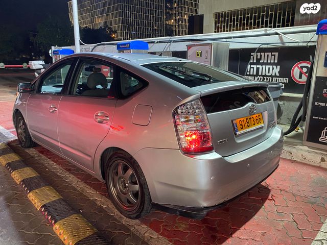 מודעת רכב טויוטה פריוס