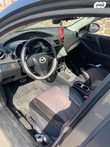 מודעת רכב מאזדה 3