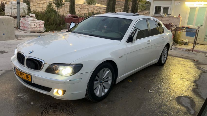 מודעת רכב ב מ וו סדרה 7