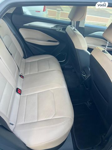 ג׳ילי Geometry C