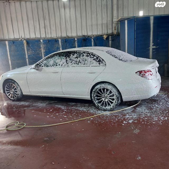 מודעת רכב מרצדס-בנץ E-class