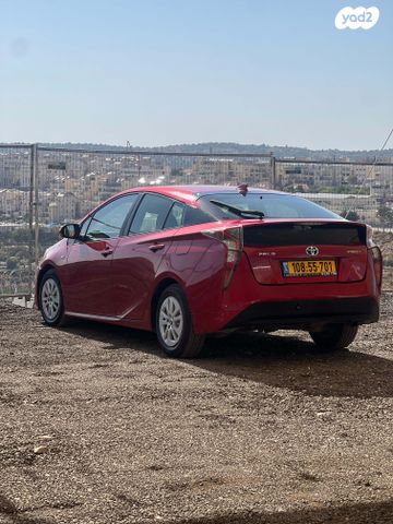 טויוטה פריוס