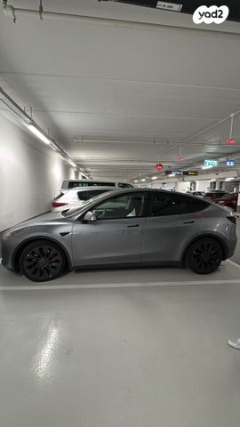 מודעת רכב טסלה מודל Y