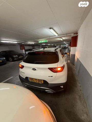 מודעת רכב קיה סטוניק