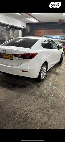 מודעת רכב מאזדה 3