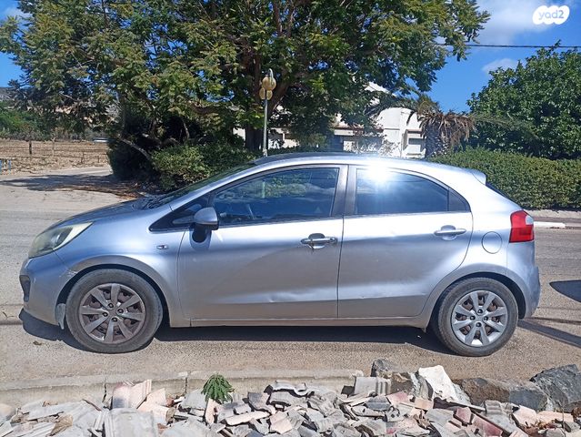 מודעת רכב קיה ריו