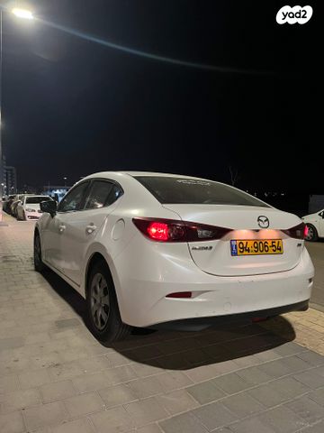 מודעת רכב מאזדה 3