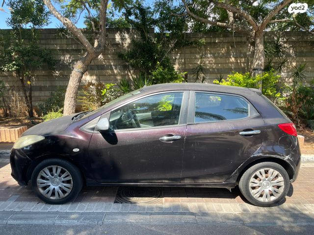 מודעת רכב מאזדה 2