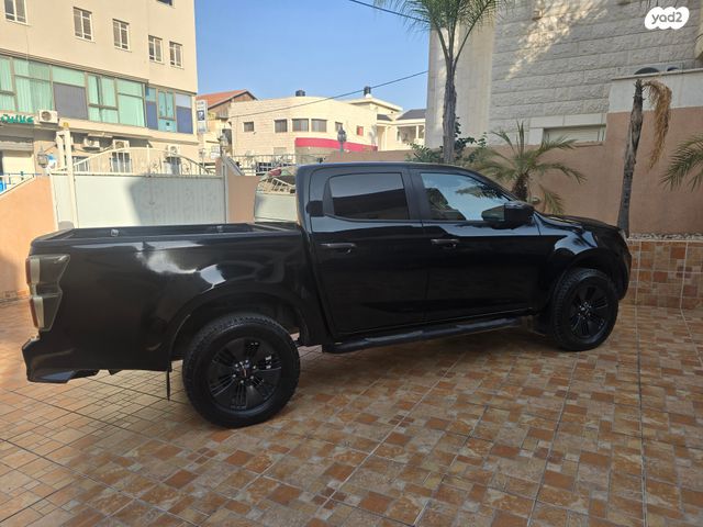 מודעת רכב איסוזו די-מקס