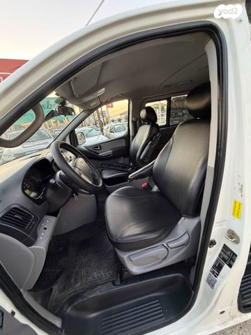 יונדאי H-1 / i800