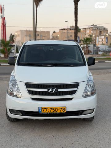 יונדאי H-1 / i800
