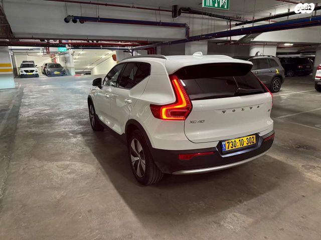 וולוו XC40
