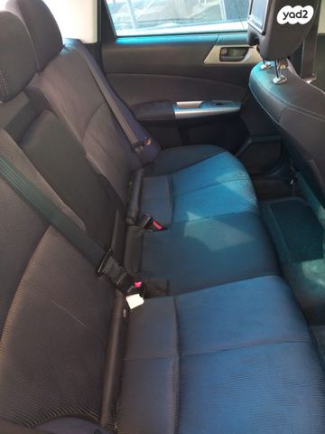 סובארו פורסטר