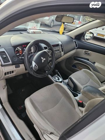 מיצובישי אאוטלנדר