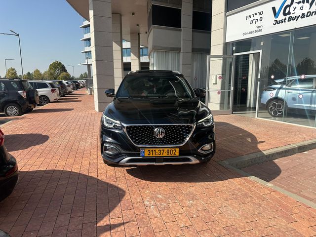 מודעת רכב אם ג'י EHS PHEV