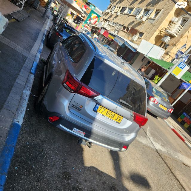 מיצובישי אאוטלנדר