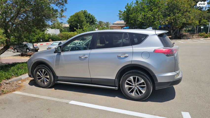 מודעת רכב טויוטה RAV4
