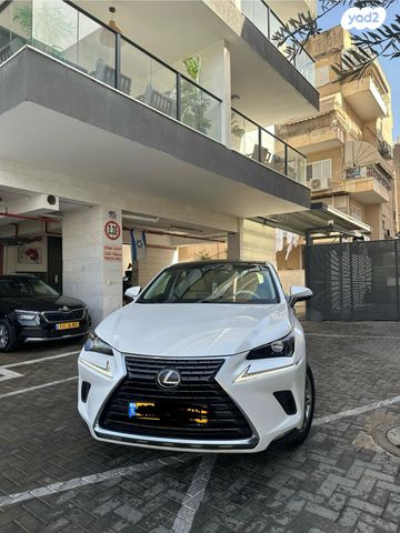 מודעת רכב לקסוס NX