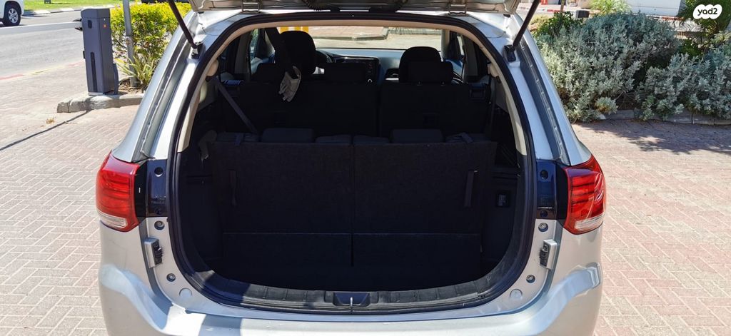 מיצובישי אאוטלנדר